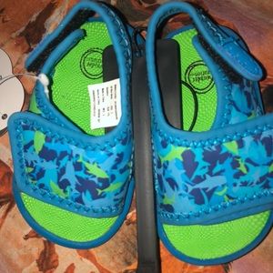 Toddler Boys size 2 Sandals
